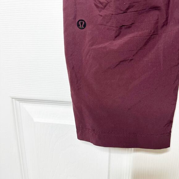 Lululemon Size 2 Namaskar Crop Garnet Pants Athleisure Workout - Picture 6 of 8